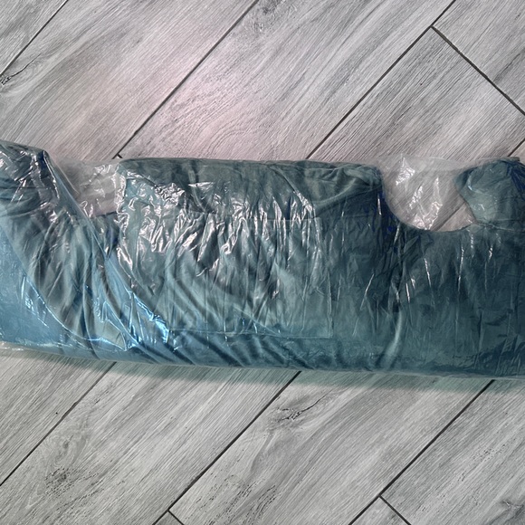 NWT Massectomy/ Breast Surgery Recovery Pillow Post Surgery for Patient Healing - Picture 2 of 8